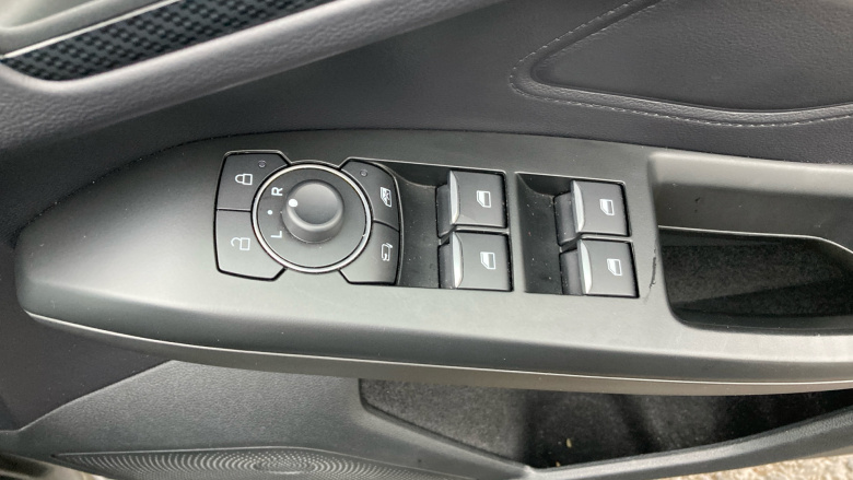 Ford Focus 1.0 EcoBoost Hybrid mHEV 155 ST-Line Edition 5dr Petrol Hatchback